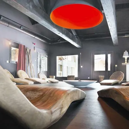Arc 1950 Des Lys Apartment *